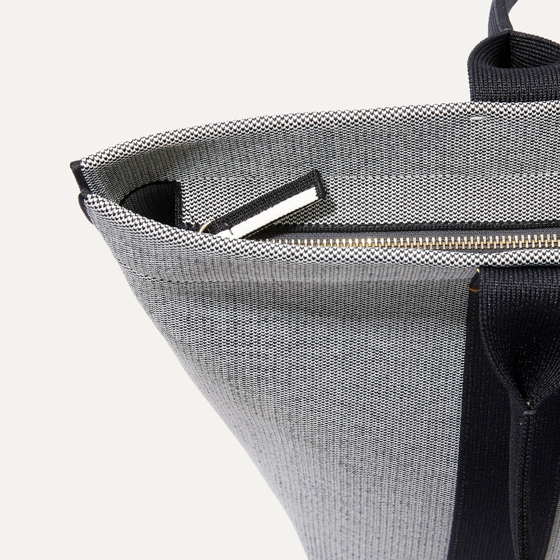 The Essential Tote - Grey Mist